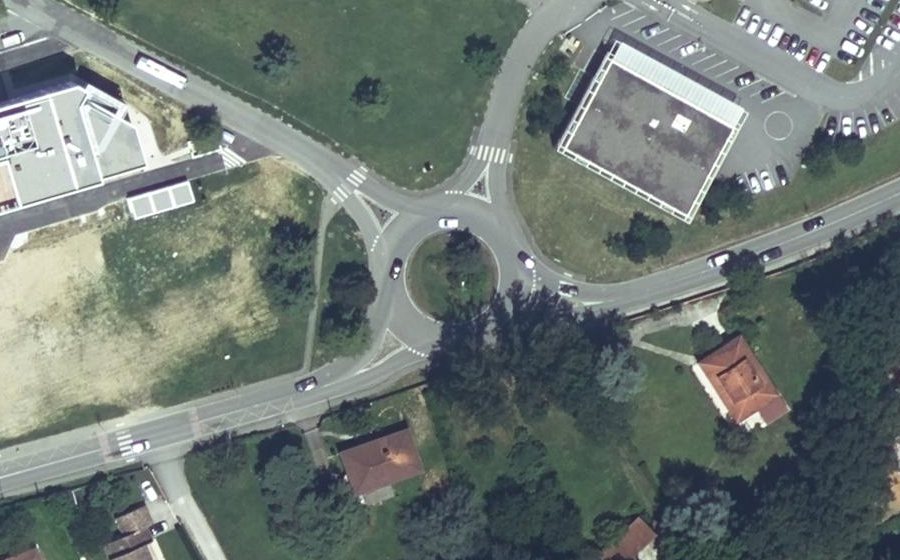Vue aérienne du Rond-point anonyme n°8059602