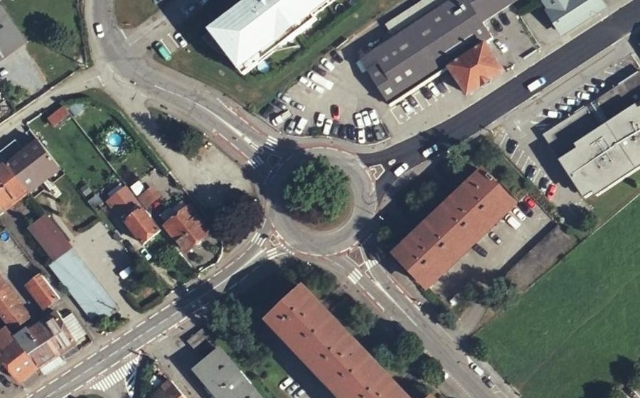 Vue aérienne du Rond-point anonyme n°8063339