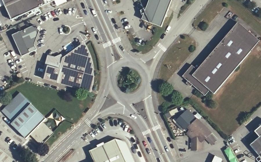 Vue aérienne du Rond-point anonyme n°8063359