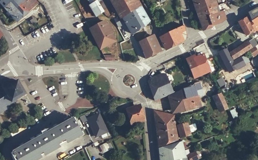 Vue aérienne du Rond-point anonyme n°8063420
