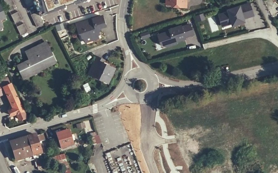 Vue aérienne du Rond-point anonyme n°8063421