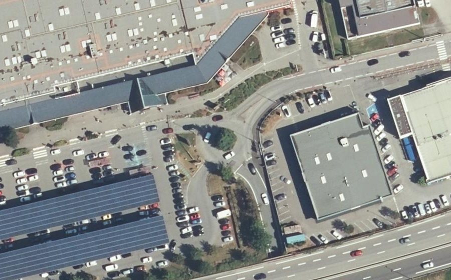 Vue aérienne du Rond-point anonyme n°8063438