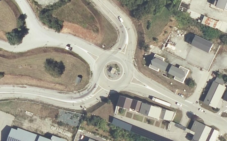 Vue aérienne du Rond-point anonyme n°8063792