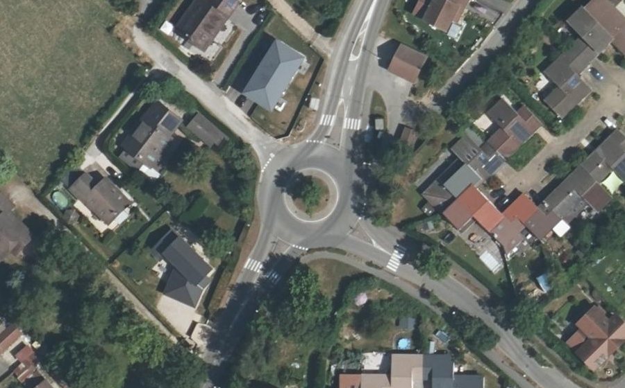 Vue aérienne du Rond-point anonyme n°8066872