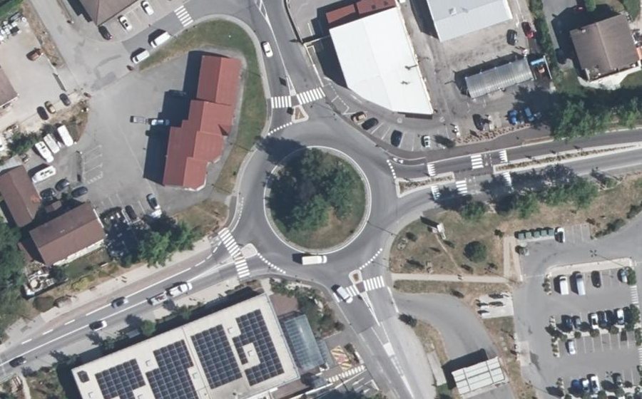 Vue aérienne du Rond-point anonyme n°8066938