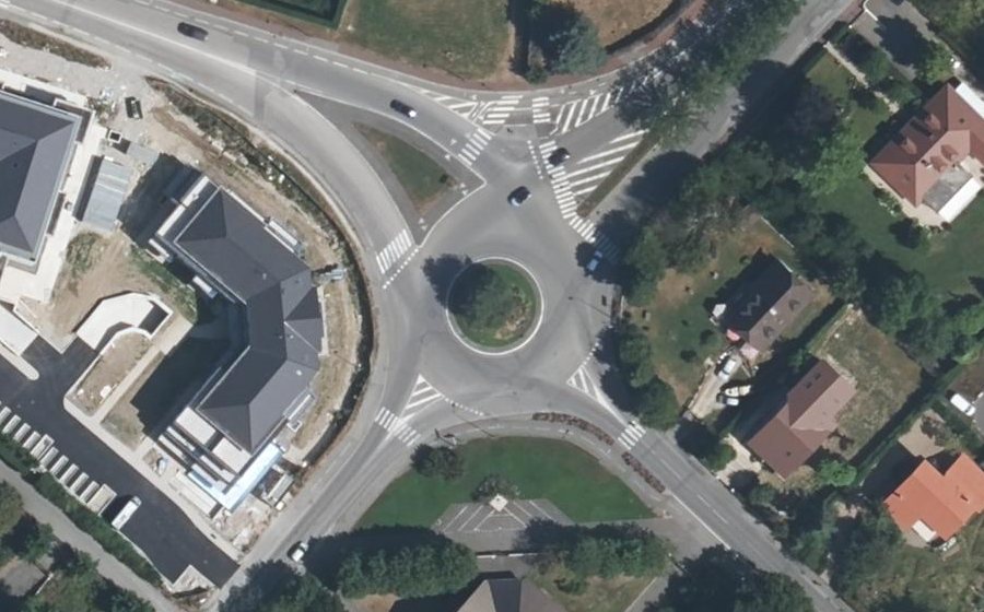 Vue aérienne du Rond-point anonyme n°8066942