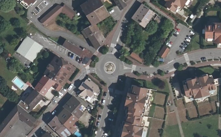 Vue aérienne du Rond-point anonyme n°8066948
