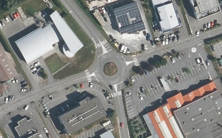 Vue aérienne du Rond-point anonyme n°8067007