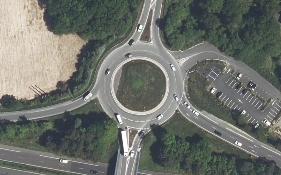 Vue aérienne du Rond-point anonyme n°8068056