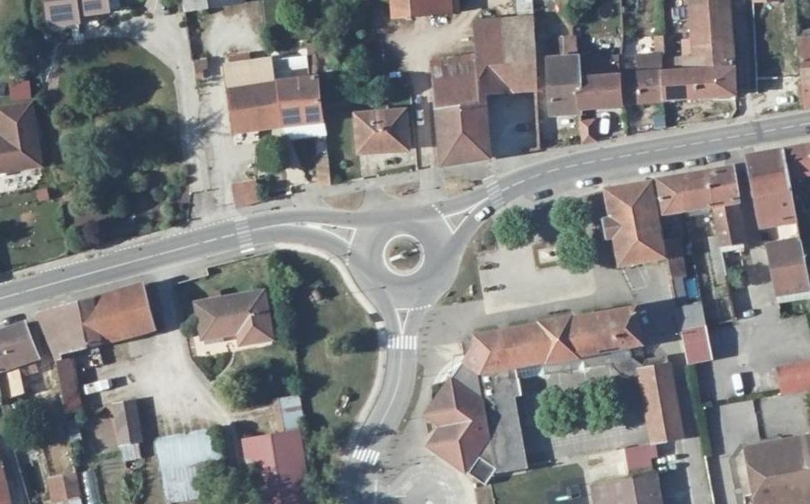 Vue aérienne du Rond-point anonyme n°8072121