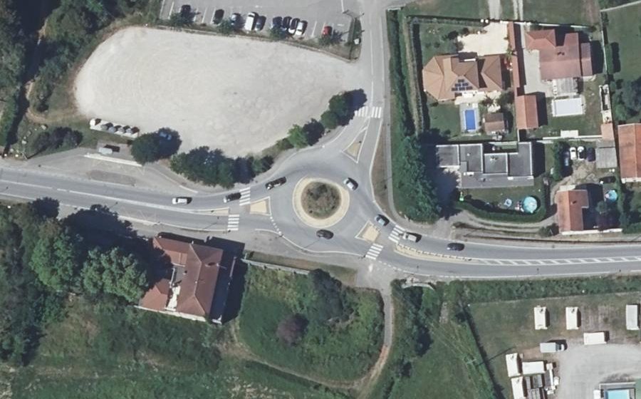 Vue aérienne du Rond-point anonyme n°8072161