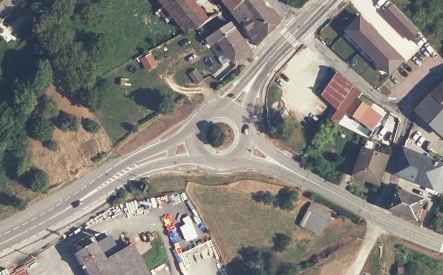 Vue aérienne du Rond-point anonyme n°8073376