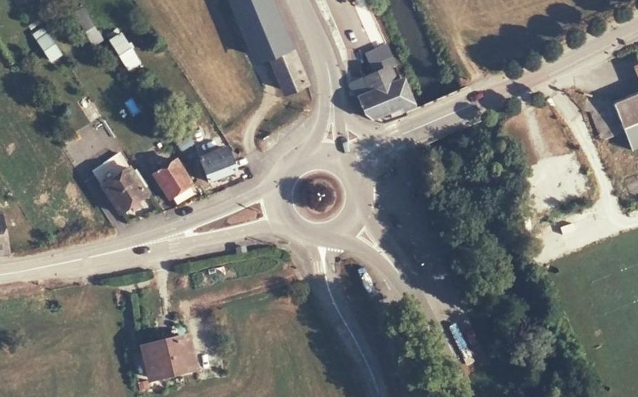 Vue aérienne du Rond-point anonyme n°8073437