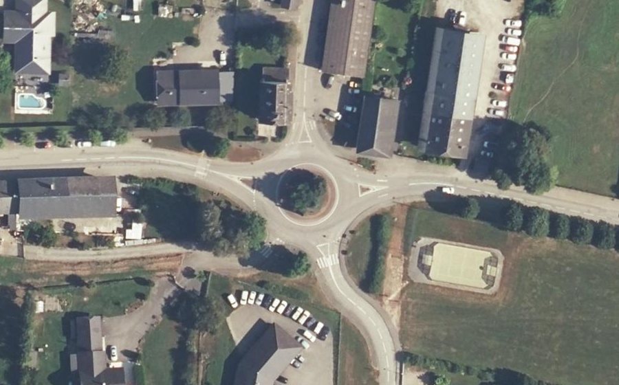 Vue aérienne du Rond-point anonyme n°8073508