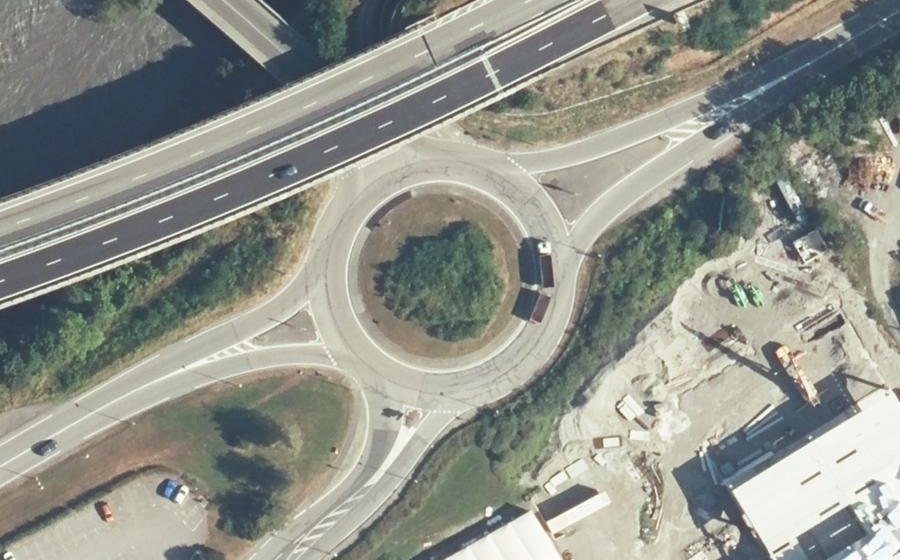 Vue aérienne du Carrefour du Pont d'Aiton