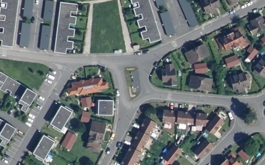 Vue aérienne du Rond-point anonyme n°808452961