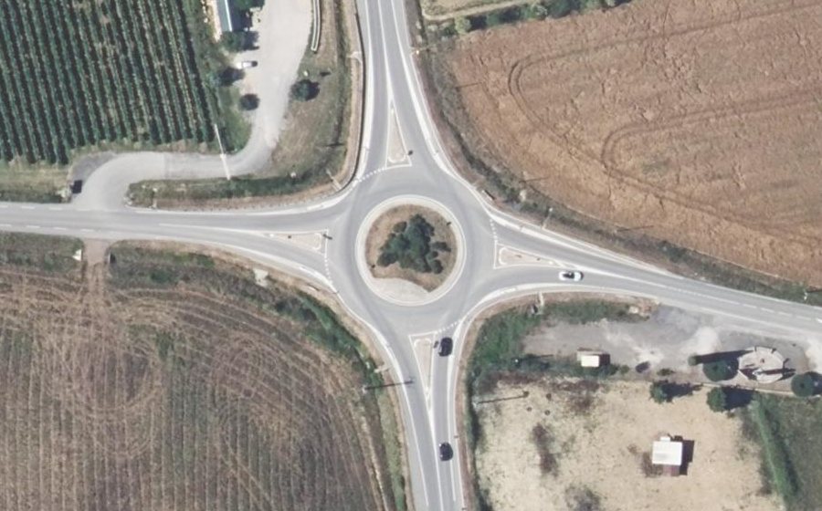 Vue aérienne du Rond-point anonyme n°808642129