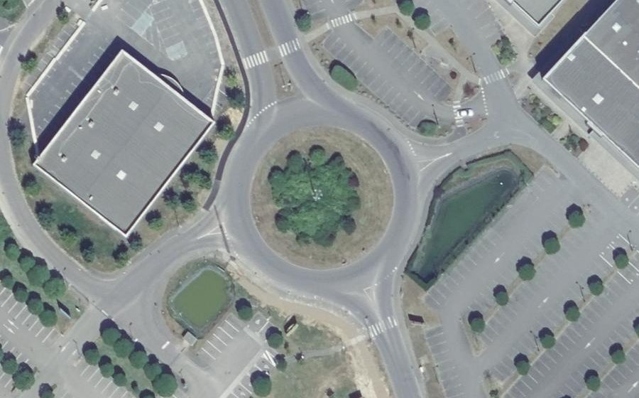Vue aérienne du Rond-point anonyme n°8093696
