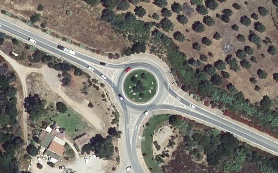 Vue aérienne du Rond-point anonyme n°8098963