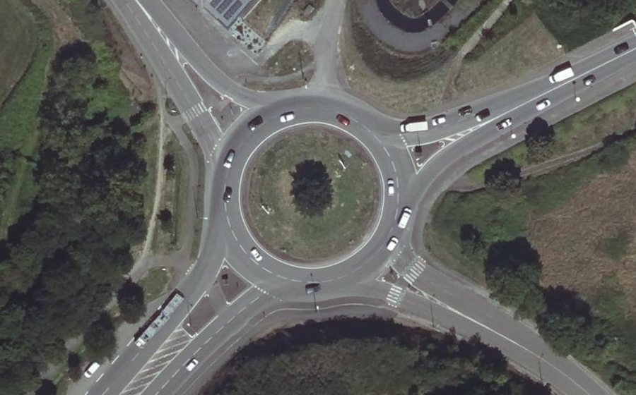 Vue aérienne du Rond-point anonyme n°8100320