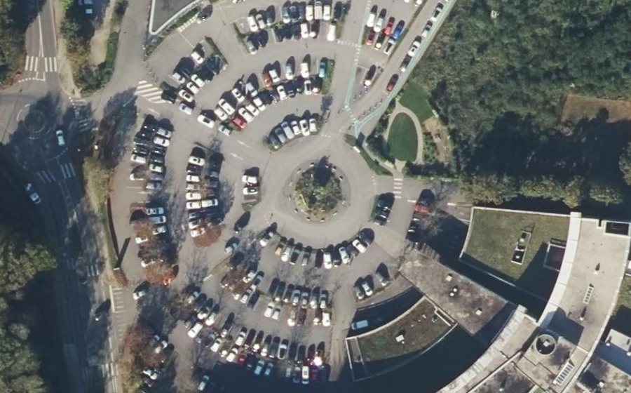 Vue aérienne du Rond-point anonyme n°810120457