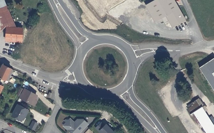 Vue aérienne du Rond-point anonyme n°8105650