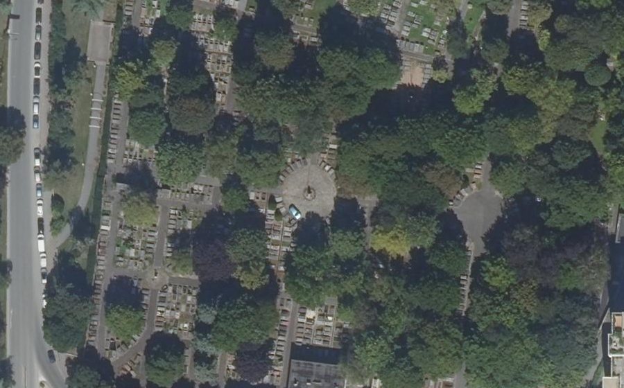 Vue aérienne du Rond-point anonyme n°810796935