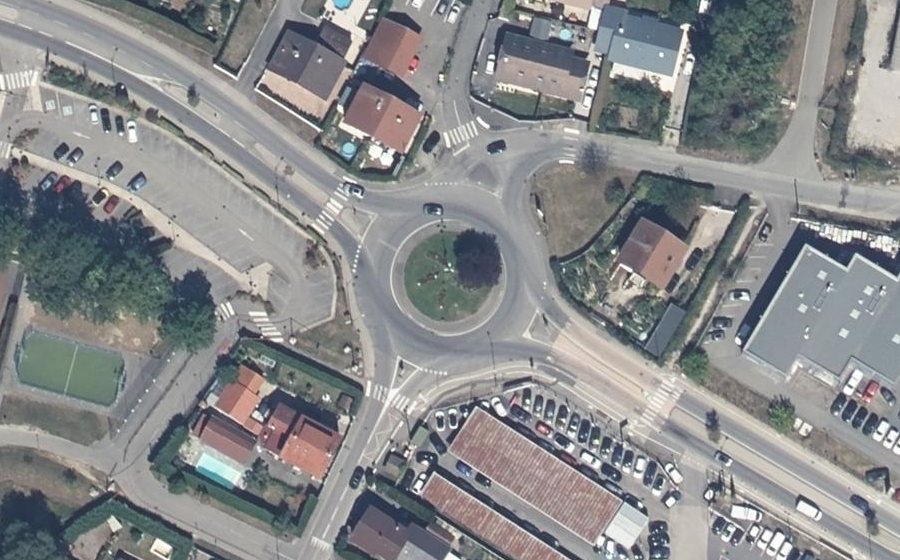 Vue aérienne du Rond-point anonyme n°8108023