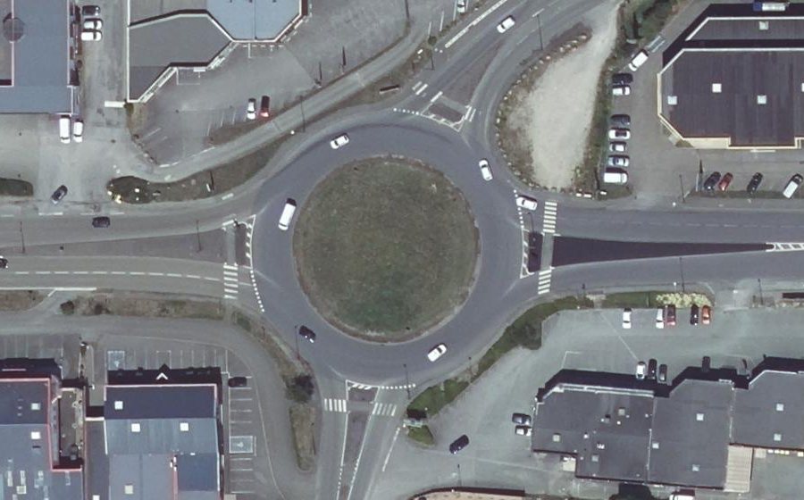 Vue aérienne du Rond-point anonyme n°8108752