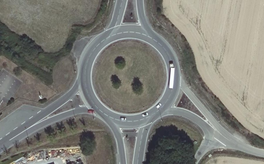 Vue aérienne du Rond-point anonyme n°8108864
