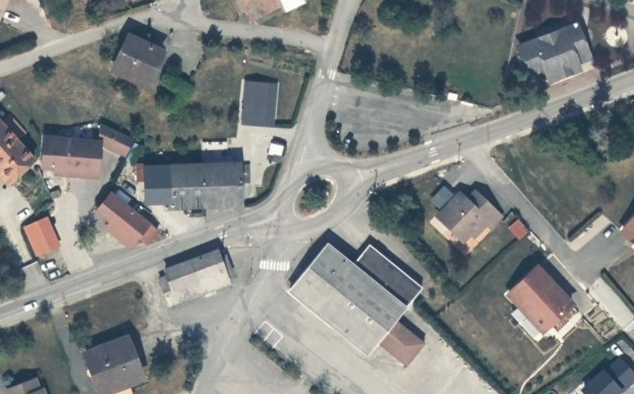 Vue aérienne du Rond-point anonyme n°8108980