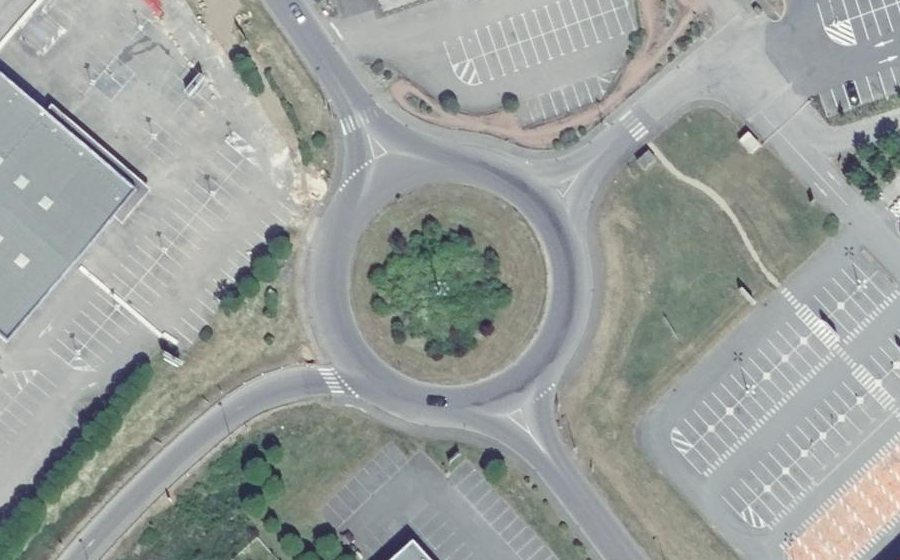 Vue aérienne du Rond-point anonyme n°8109309