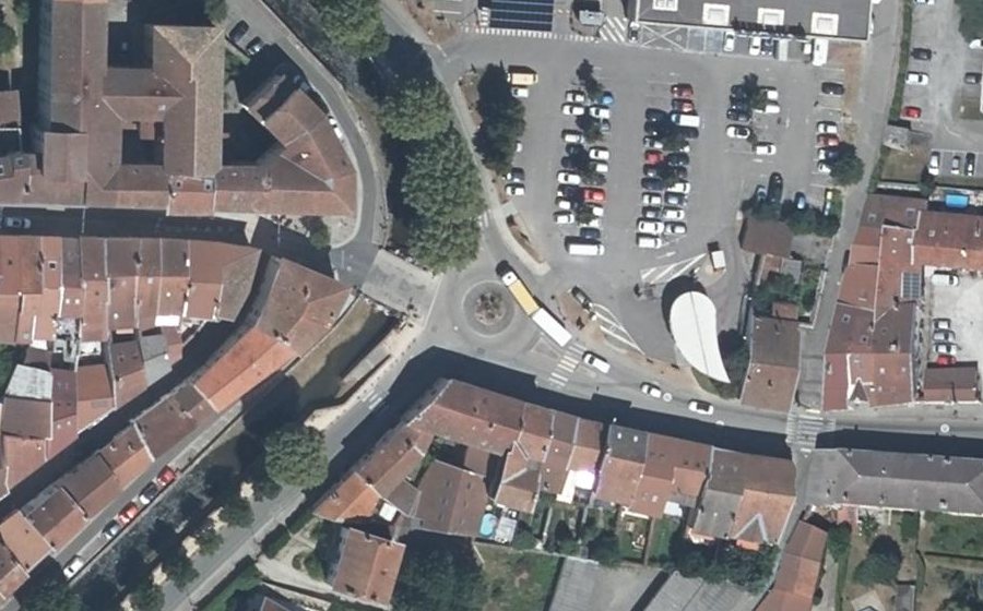 Vue aérienne du Rond-point anonyme n°8109819