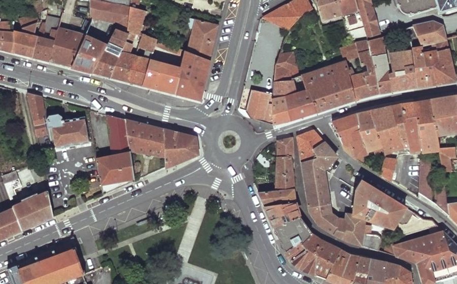 Vue aérienne du Rond-point anonyme n°8112054