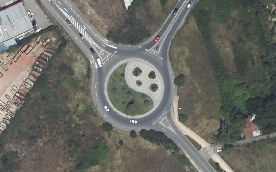 Vue aérienne du Rond-point anonyme n°8115254