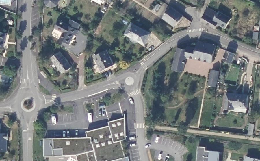 Vue aérienne du Rond-point anonyme n°812976081