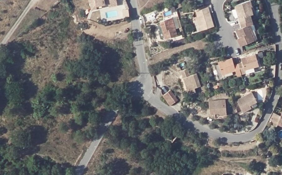 Vue aérienne du Rond-point anonyme n°813636771