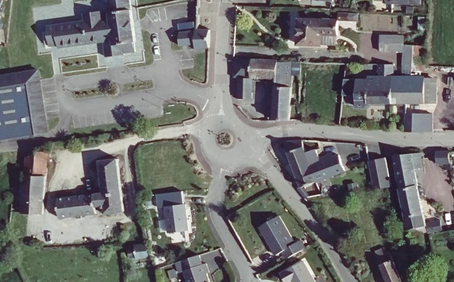 Vue aérienne du Rond-point anonyme n°8142637