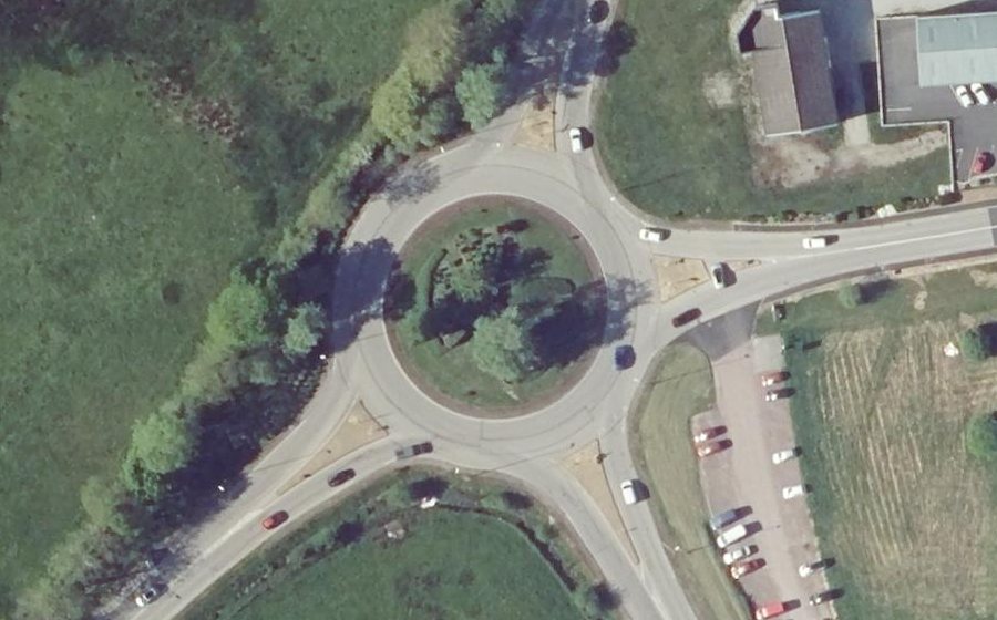 Vue aérienne du Rond-point anonyme n°8143869
