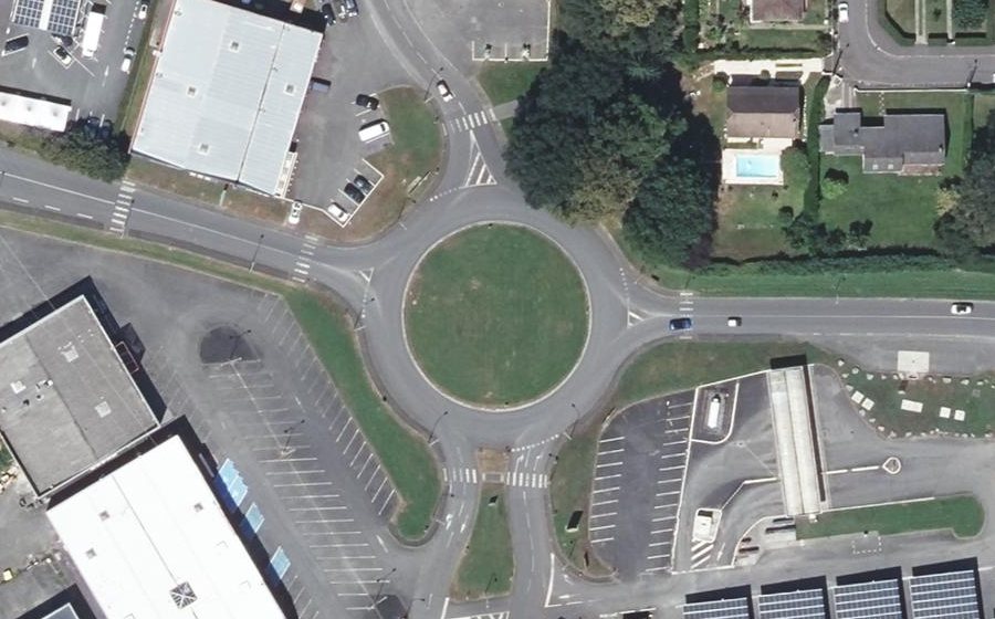 Vue aérienne du Rond-point anonyme n°8144071