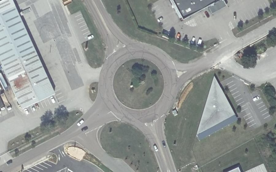 Vue aérienne du Rond-point anonyme n°8169300