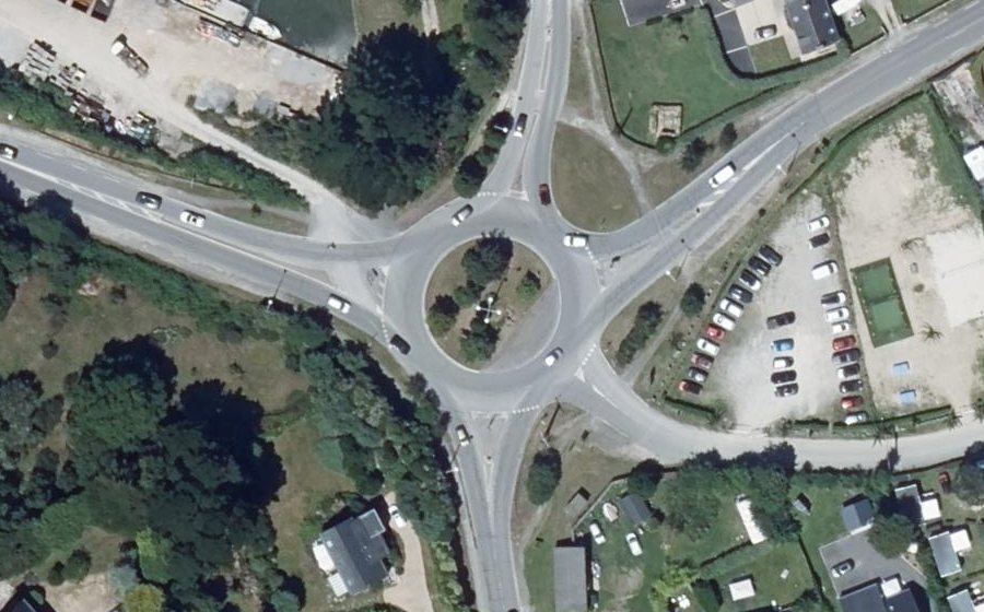 Vue aérienne du Rond-point anonyme n°818072013