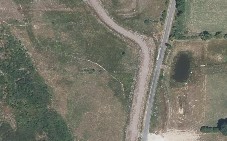 Vue aérienne du Rond-point anonyme n°818936940