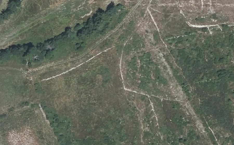 Vue aérienne du Rond-point anonyme n°818936941