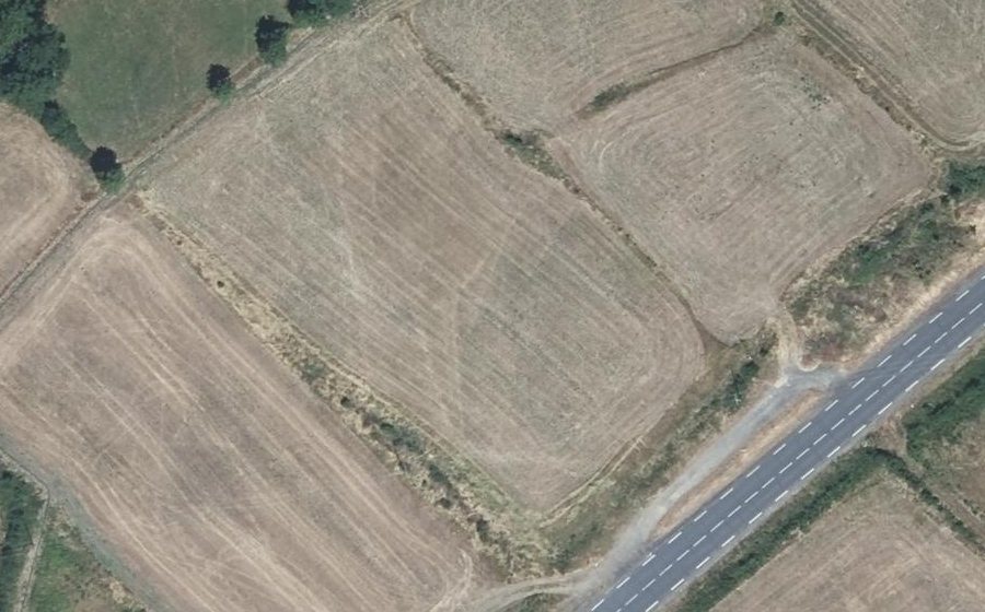 Vue aérienne du Rond-point anonyme n°818936944
