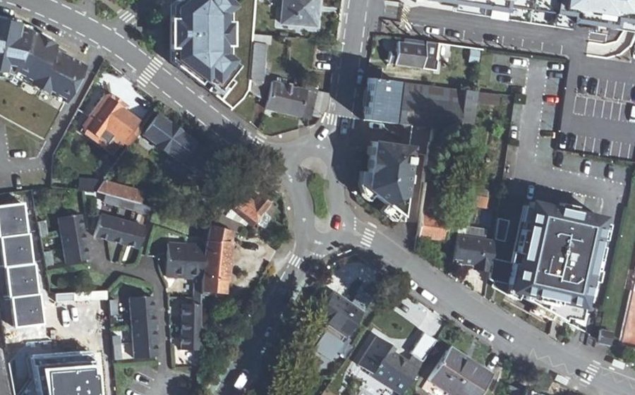 Vue aérienne du Rond-point anonyme n°823538018