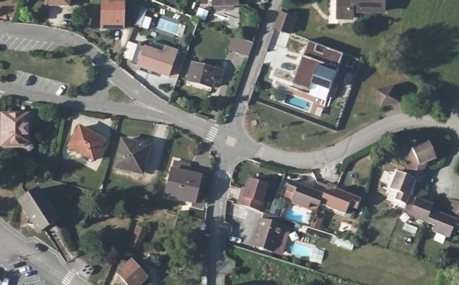 Vue aérienne du Rond-point anonyme n°8268846
