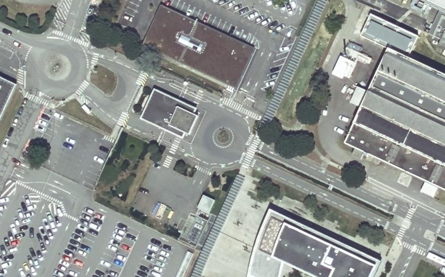 Vue aérienne du Rond-point anonyme n°83008240