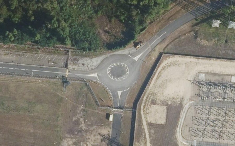 Vue aérienne du Rond-point anonyme n°830697035