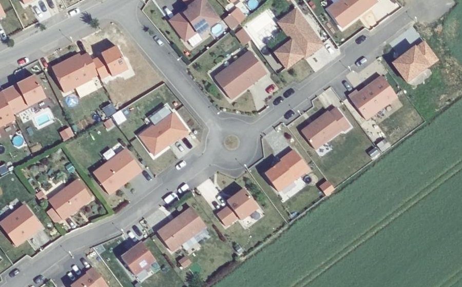 Vue aérienne du Rond-point anonyme n°830928924
